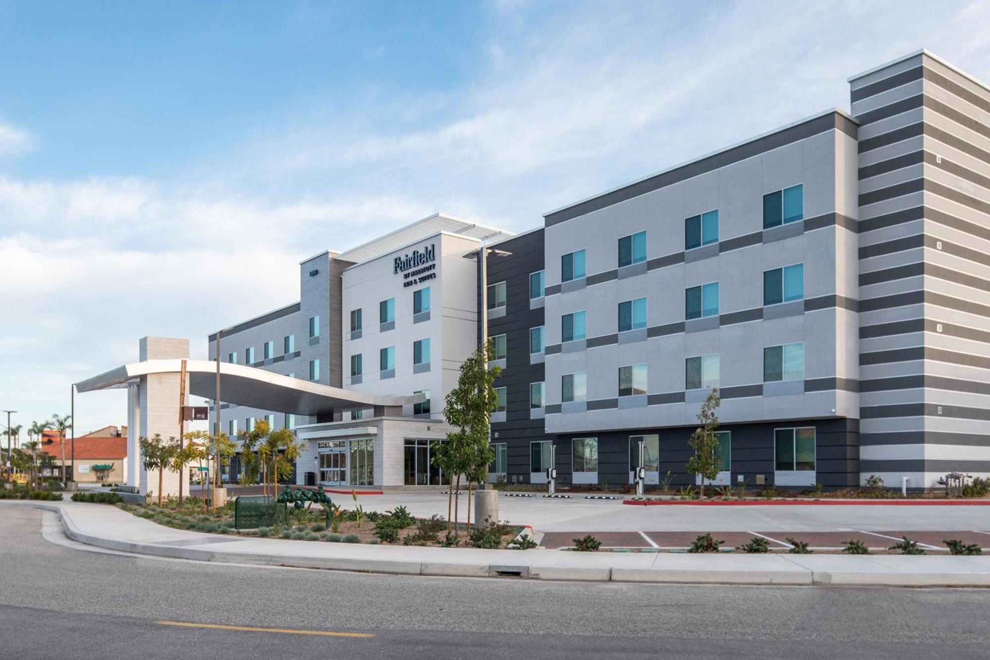 Fairfield By Marriott Inn & Suites Anaheim Los Alamitos Exterior photo